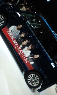 KAT-TUN�~�\���I