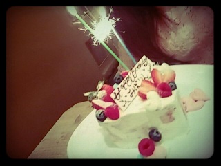 ��R(�L���M)/