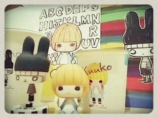 ���}��